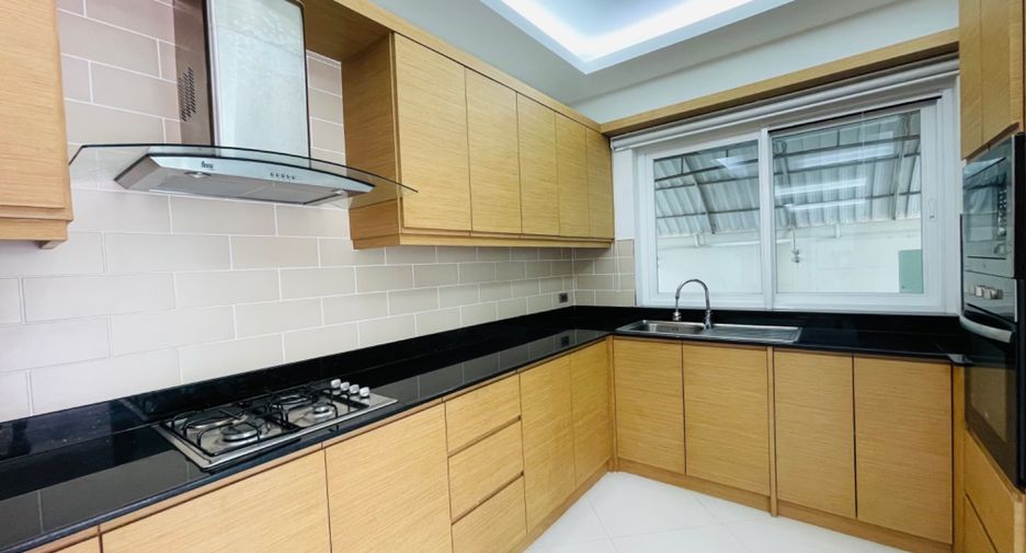 For rent 3 bedrooms house in Bang Lamung, Chonburi