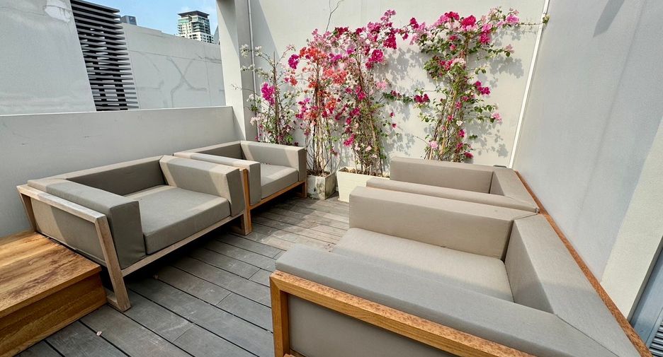 Reihenhaus zum Kauf mit 4 Zimmer in Watthana, Bangkok