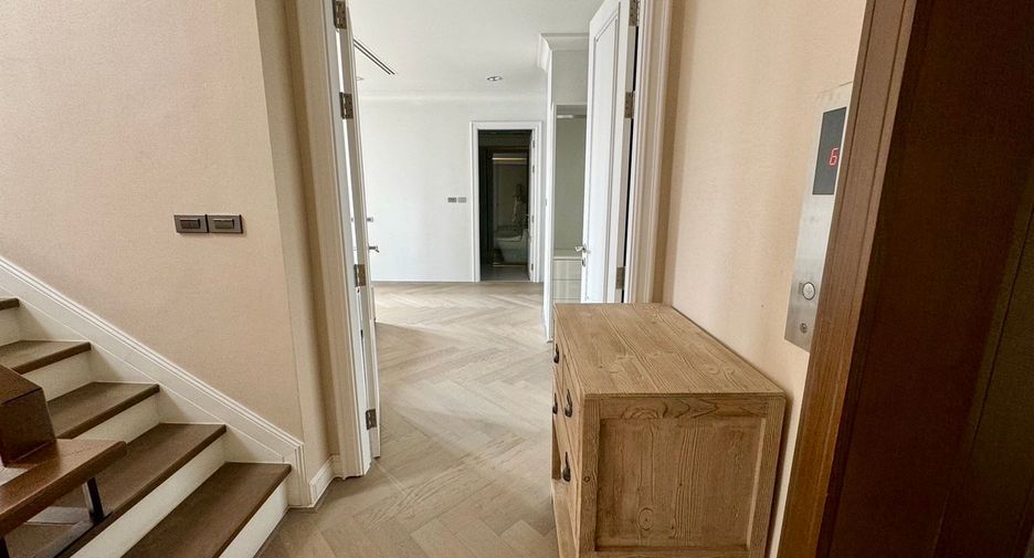 Reihenhaus zum Kauf mit 4 Zimmer in Watthana, Bangkok