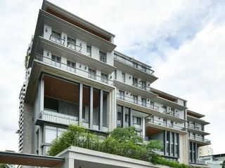 For sale 4 bedrooms townhouse in Watthana, Bangkok