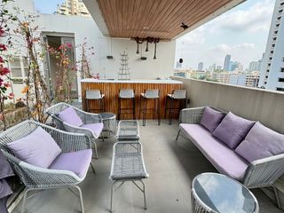 For sale 4 bedrooms townhouse in Watthana, Bangkok