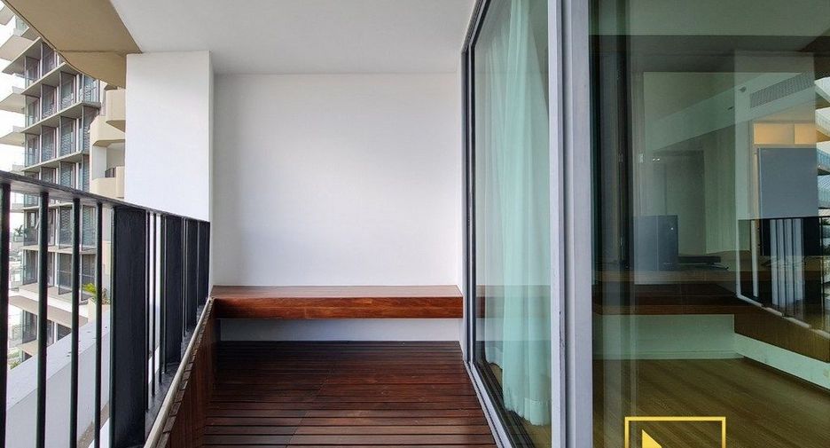 For rent 2 bedrooms condo in Yan Nawa, Bangkok