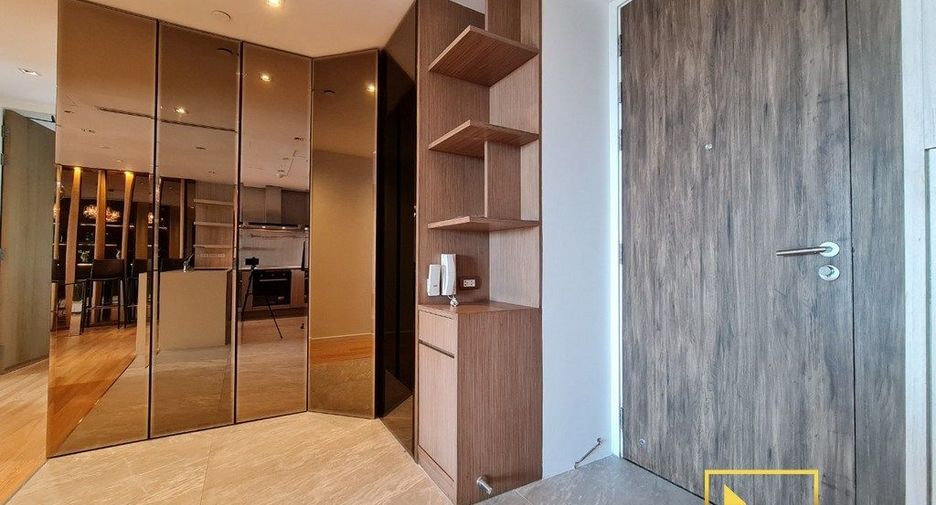 For rent 2 bedrooms condo in Yan Nawa, Bangkok