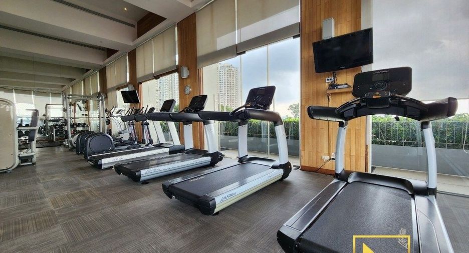 For rent 2 bedrooms condo in Yan Nawa, Bangkok