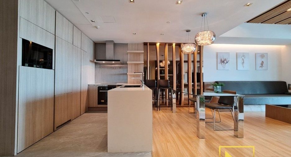 For rent 2 bedrooms condo in Yan Nawa, Bangkok