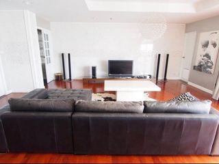 For rent 4 bedrooms condo in Watthana, Bangkok