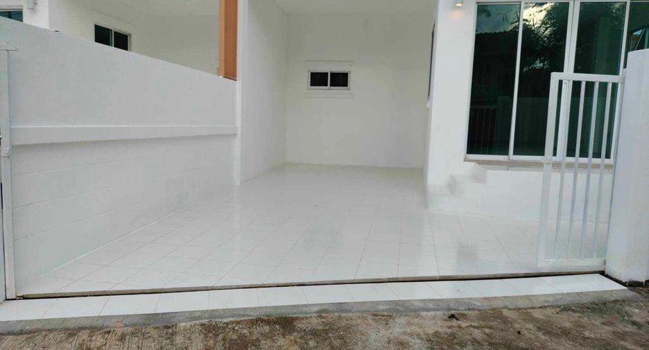 For rent そして for sale 3 Beds townhouse in San Sai, Chiang Mai