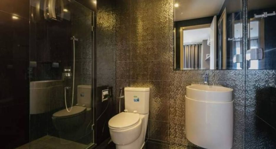 À louer et à vendre 2 chambres condo à Khlong Toei, Bangkok