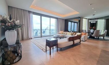 For rent 3 bedrooms condo in Khlong San, Bangkok