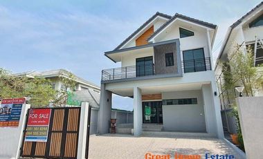 For sale 4 bedrooms house in Thawi Watthana, Bangkok