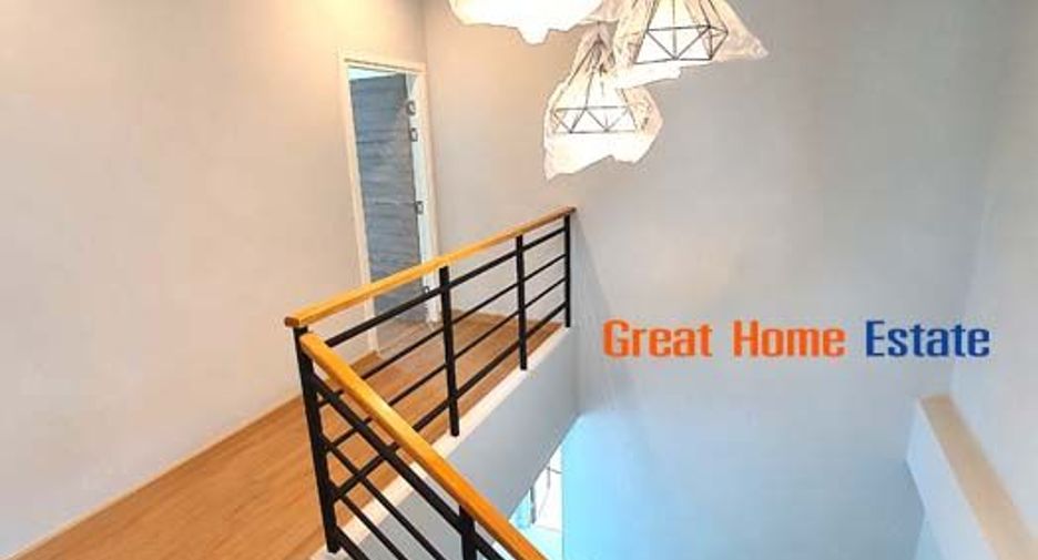 For sale 4 bedrooms house in Thawi Watthana, Bangkok