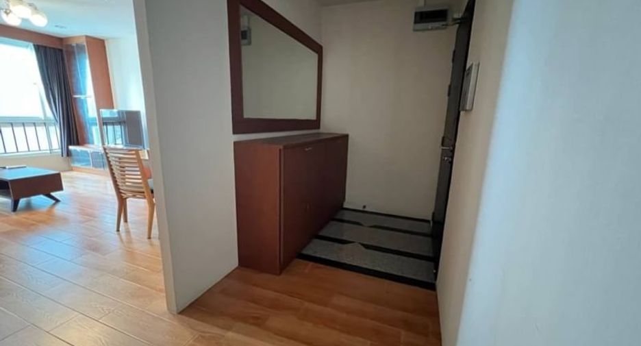 For rent 2 bedrooms condo in Si Racha, Chonburi