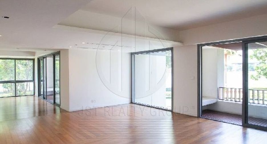 Wohnung zur Miete mit 4 Zimmer in Yan Nawa, Bangkok