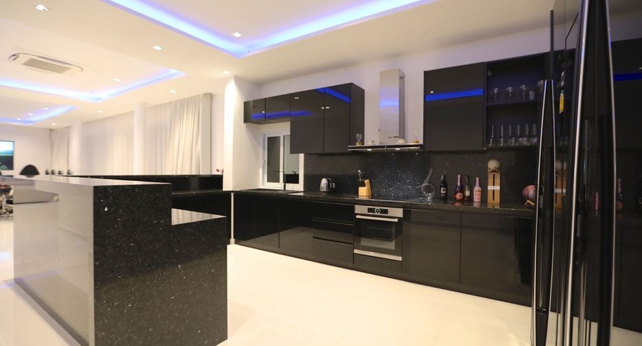 For rent and for sale 9 bedrooms house in Min Buri, Bangkok