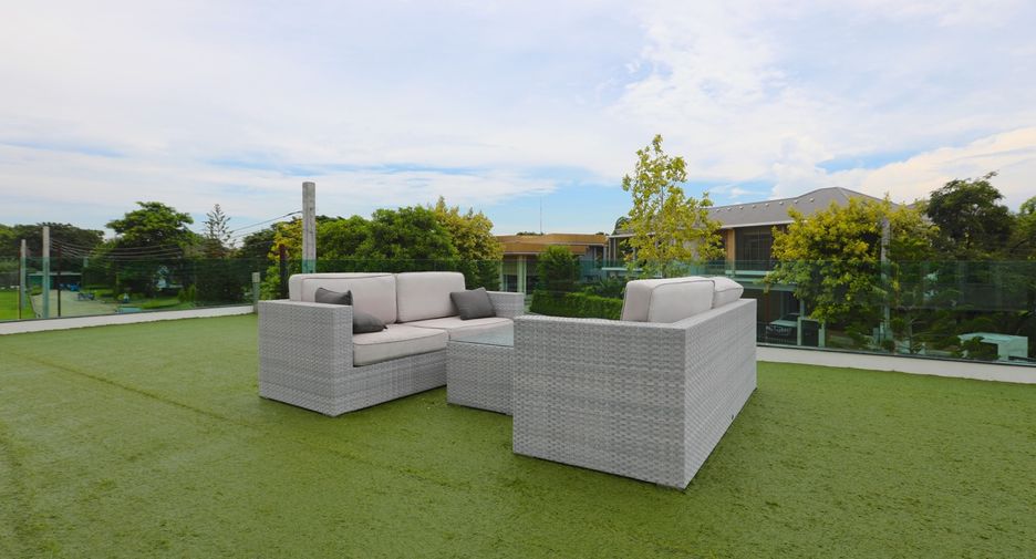 For rent and for sale 9 bedrooms house in Min Buri, Bangkok