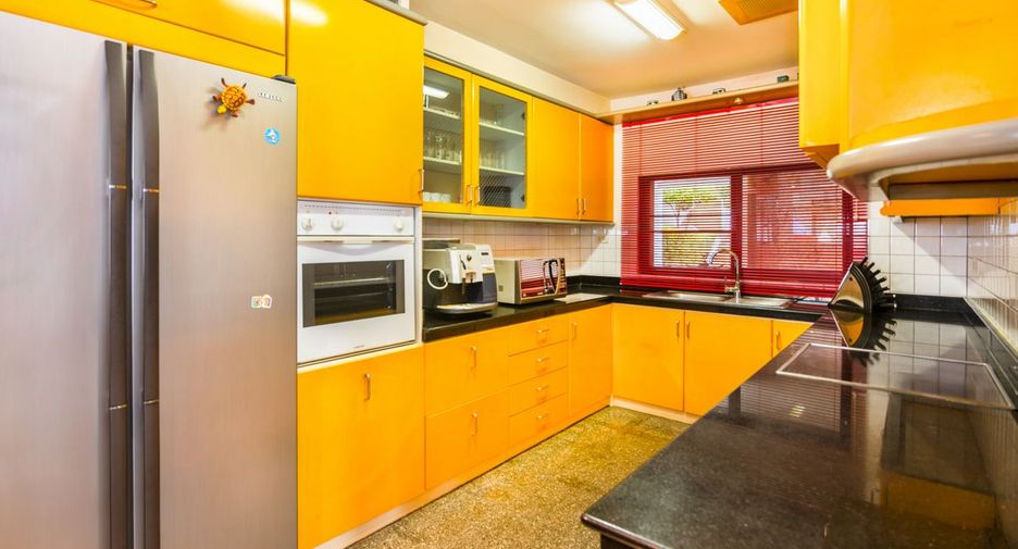 For sale 3 bedrooms condo in Bang Lamung, Chonburi