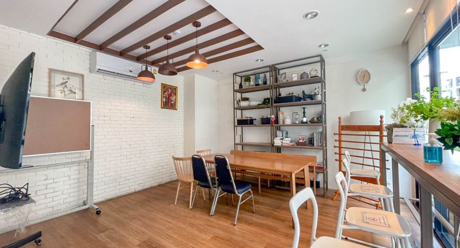 For sale 2 ベッドルーム condo in Lak Si, Bangkok
