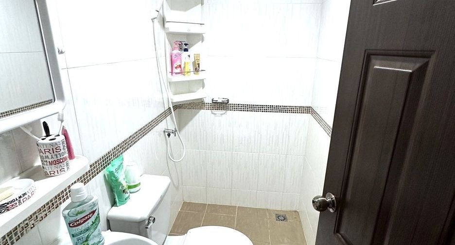 For sale 2 bedrooms townhouse in Khlong Sam Wa, Bangkok
