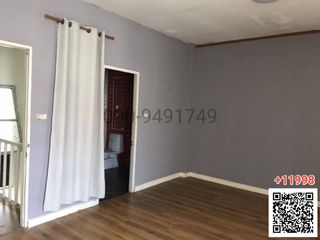 For rent 4 bedrooms townhouse in Lat Phrao, Bangkok