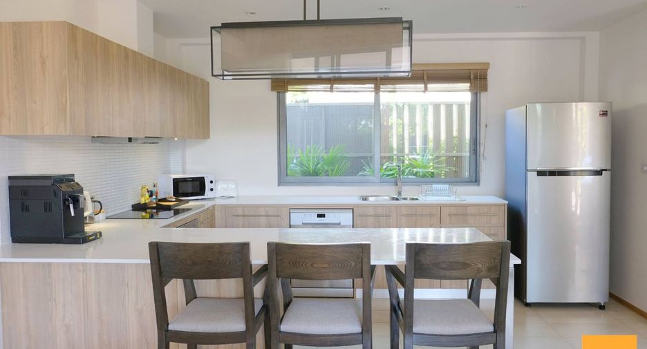 For rent 3 bedrooms villa in Mueang Phuket, Phuket