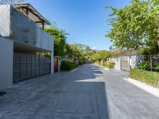 For rent 3 bedrooms villa in Mueang Phuket, Phuket