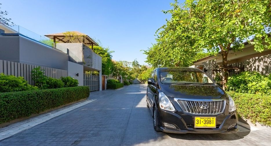 For rent 3 bedrooms villa in Mueang Phuket, Phuket