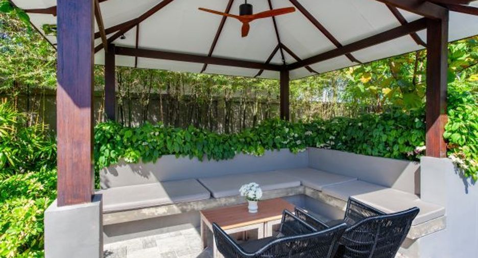 For rent 3 bedrooms villa in Mueang Phuket, Phuket