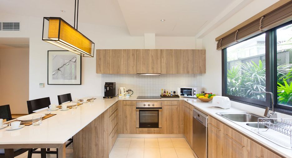 For rent 3 bedrooms villa in Mueang Phuket, Phuket