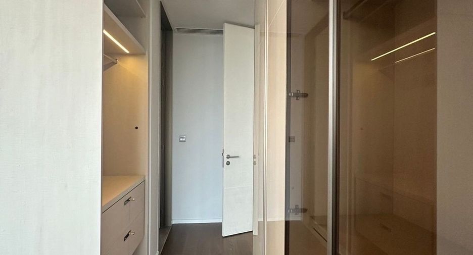 Condo en alquiler de 2 habitaciones en Khlong Toei, Bangkok