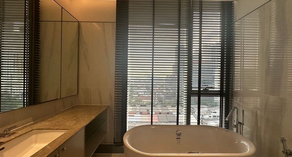 Condo en alquiler de 2 habitaciones en Khlong Toei, Bangkok