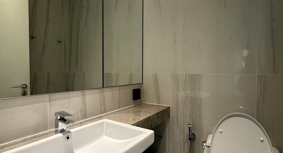 Condo en alquiler de 2 habitaciones en Khlong Toei, Bangkok