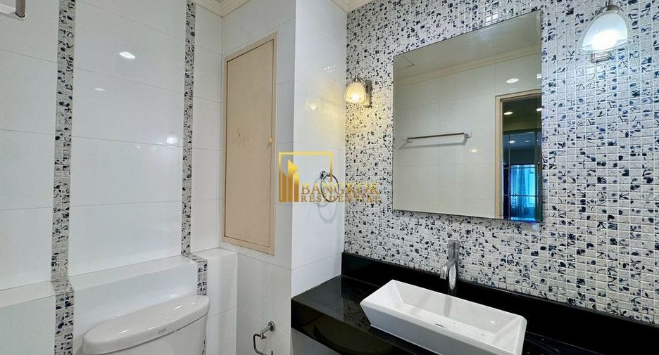 Condo en alquiler de 3 habitaciones en Khlong Toei, Bangkok