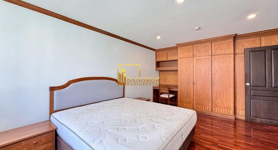Condo en alquiler de 3 habitaciones en Khlong Toei, Bangkok