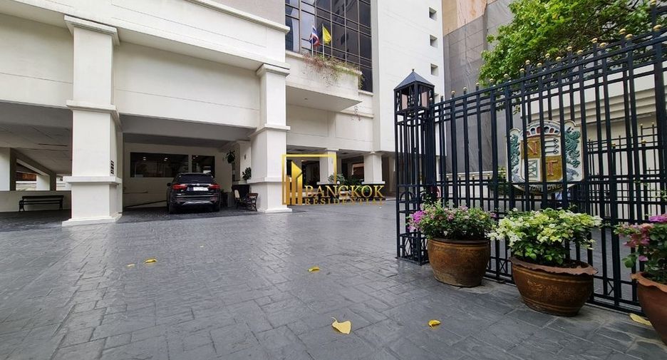 Condo en alquiler de 3 habitaciones en Khlong Toei, Bangkok