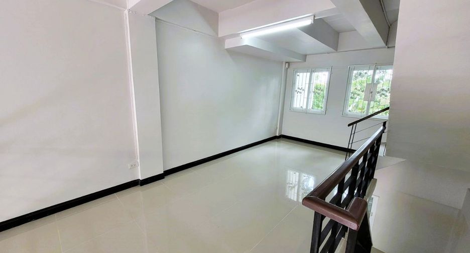 For sale 1 Beds retail Space in Sam Phran, Nakhon Pathom