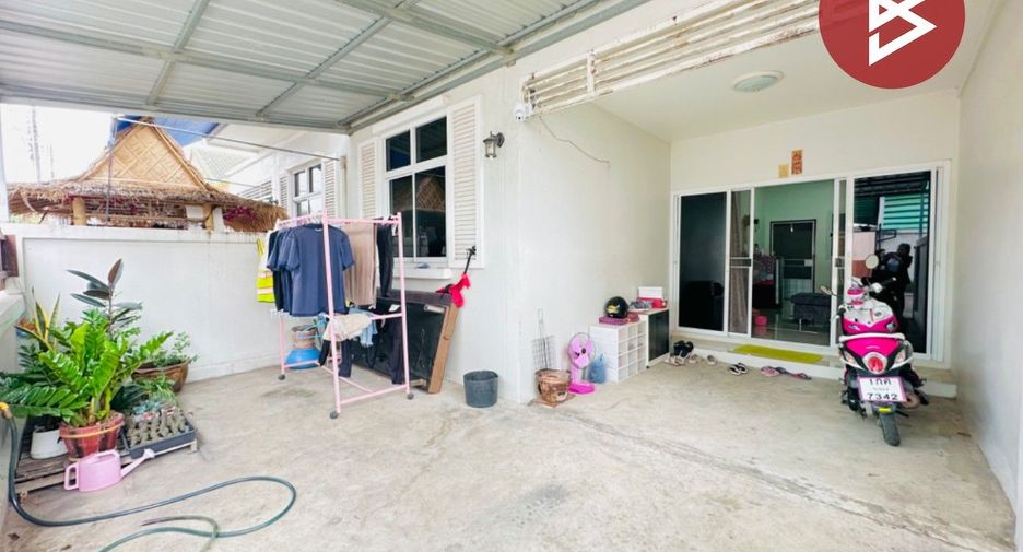 For sale 2 bed townhouse in Nikhom Phatthana, Rayong