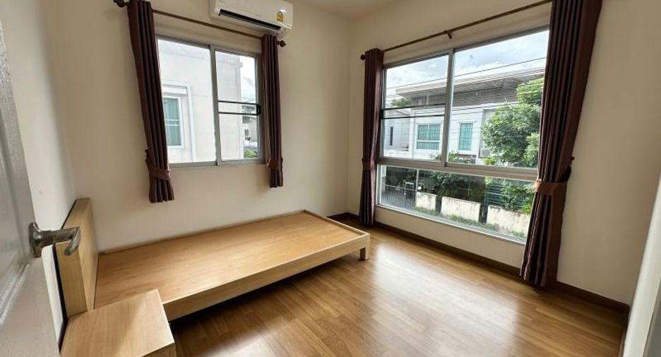 For rent 3 bedrooms house in Si Racha, Chonburi