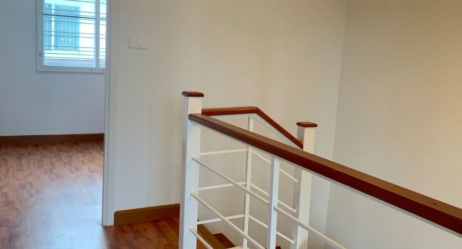 ขาย 3 ห้องนอน ทาวน์เฮ้าส์ ใน บางขุนเทียน, กรุงเทพฯ
