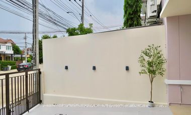 出售 3 卧室 联排别墅 在 Bang Khun Thian, 曼谷
