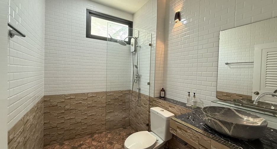 For rent 2 bedrooms villa in Mueang Krabi, Krabi