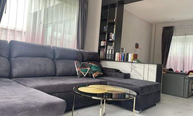 Casa en venta de 4 habitaciones en Bueng Kum, Bangkok