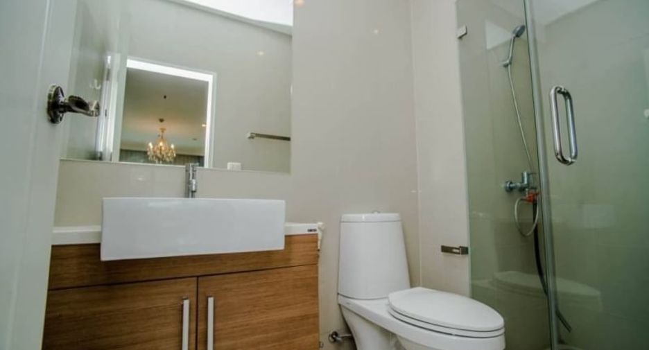 Wohnung zur Miete und zum Kauf mit 2 Zimmer in Khlong Toei, Bangkok