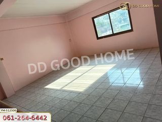 For sale 3 bed retail Space in Khanu Woralaksaburi, Kamphaeng Phet