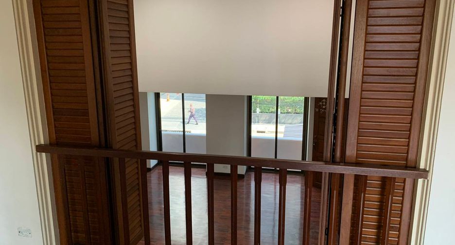 For rent 6 ベッドルーム townhouse in Pathum Wan, Bangkok