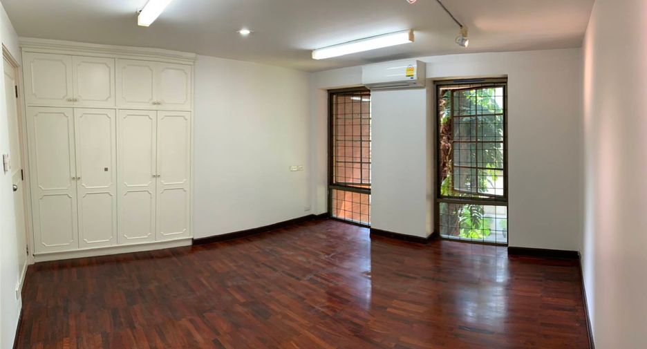 For rent 6 ベッドルーム townhouse in Pathum Wan, Bangkok
