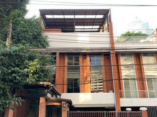 For rent 6 ベッドルーム townhouse in Pathum Wan, Bangkok