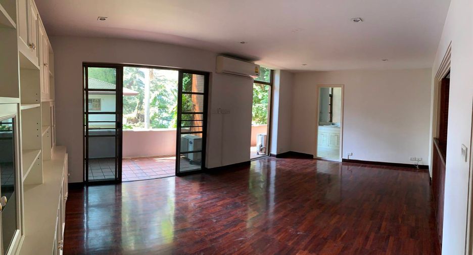 For rent 6 ベッドルーム townhouse in Pathum Wan, Bangkok