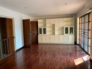 For rent 6 ベッドルーム townhouse in Pathum Wan, Bangkok