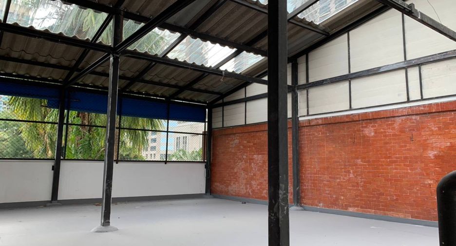 For rent 6 ベッドルーム townhouse in Pathum Wan, Bangkok