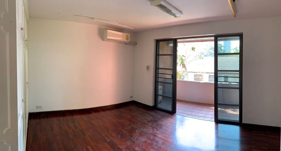 For rent 6 ベッドルーム townhouse in Pathum Wan, Bangkok